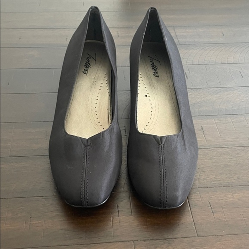 Trotters Dark Gray Leather Loafers